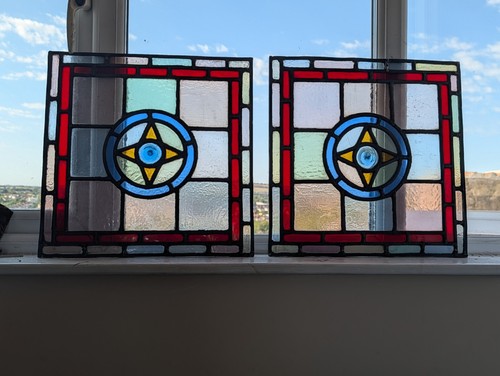 Pair striking compact - pair,