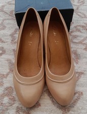 Excellent condition clarks - excellent,