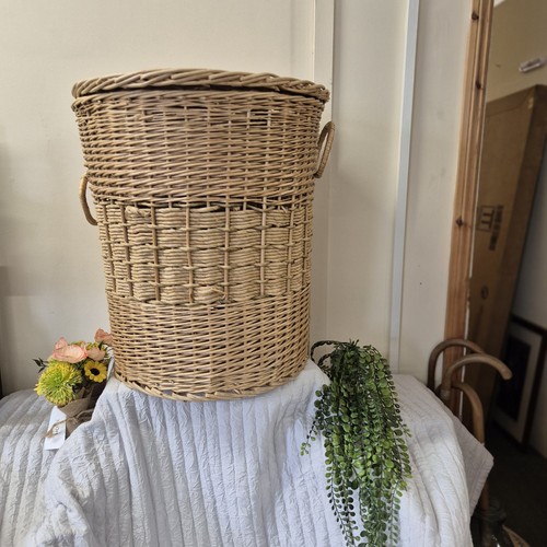 Vintage wicker lidded basket - vintage,