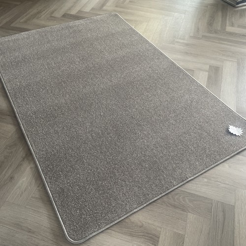 6ft 4ft grey - /fawn, rug