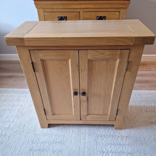 Solid oak small cupboard - small,