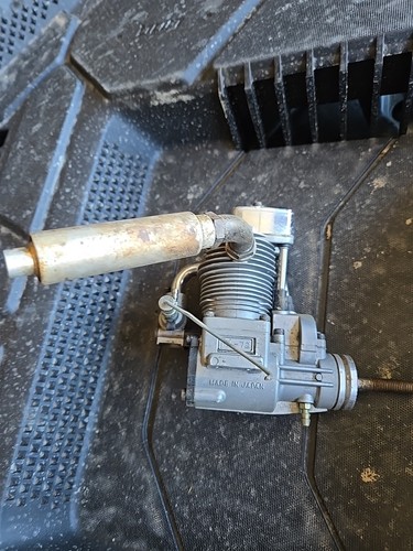 Saito engine motor 4 - saito,