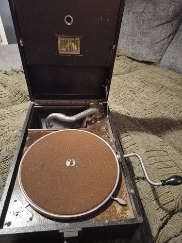 Gramophone his masters voice - masters,
