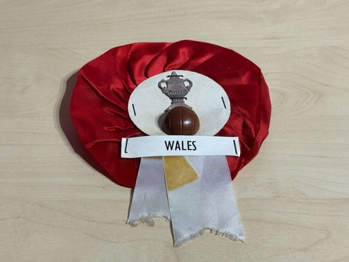 Vintage wales football rosette - wales,
