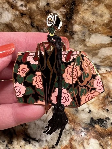 Rare disney pin - rare, le