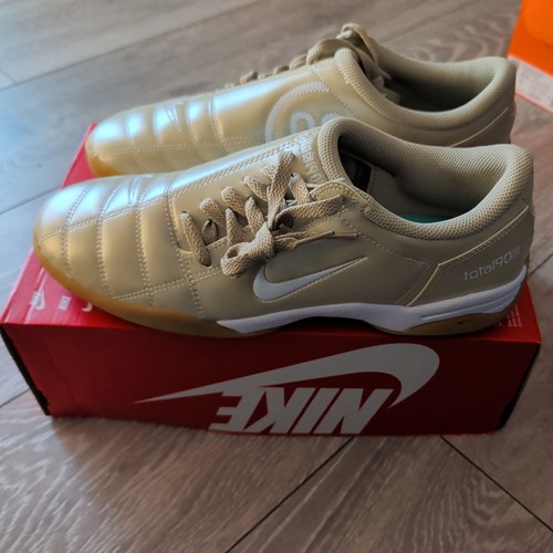 Nike total iii astro - iii, sole