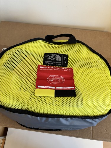 The north face base - face,