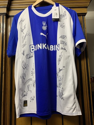 Signed oldham athletic - signed,