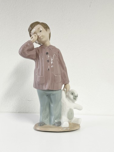 Nao lladro sleepy - by,