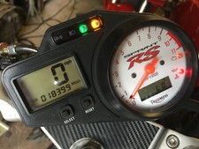 Triumph RS Sprint 955i dash speedo speedometer taco clocks 18399 miles