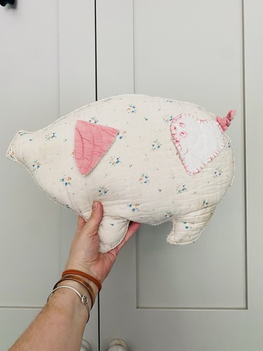 Vintage cutter quilt pig - cutter,