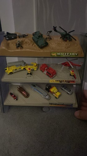 Hotwheels shop display - ex,