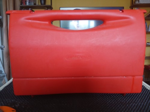 Used red plastic meccano carry - red,