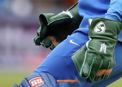 Savage wicket keeping - wicket,