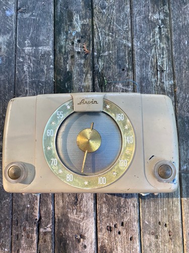 Rare vintage arvin radio model - rare,
