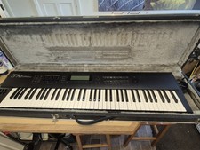 Roland D70 Synthesizer Super LA Keyboard Fully Working and Hard Case