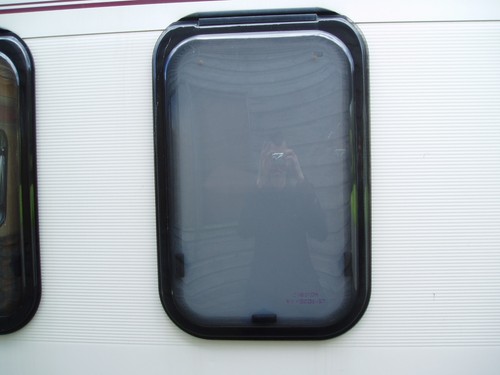 Caravan window 2cm 62cm - window, 40.2cm