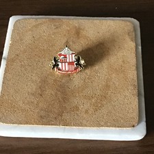 SUNDERLAND FOOTBALL CLUB BADGE