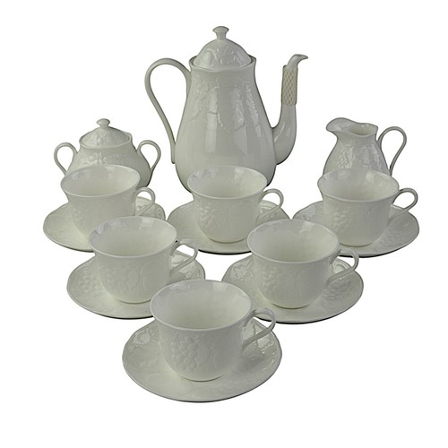 Wedgwood strawberry and - and, vine