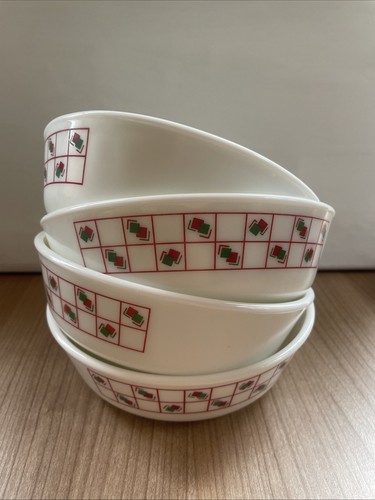 Pyrex milk glass geometric - x4,