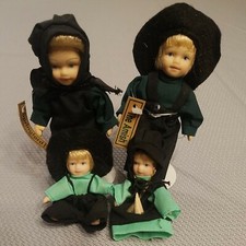 AMISH FAMILY SET OF 4