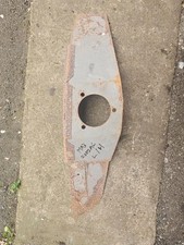 NOS  FORD  ZODIAC  MK3  STRUT TOP REPAIR PANEL