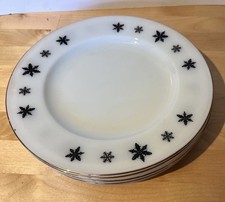 Pyrex 1960’s vintage Gaiety