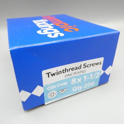 Box 200 countersunk wood - box, of