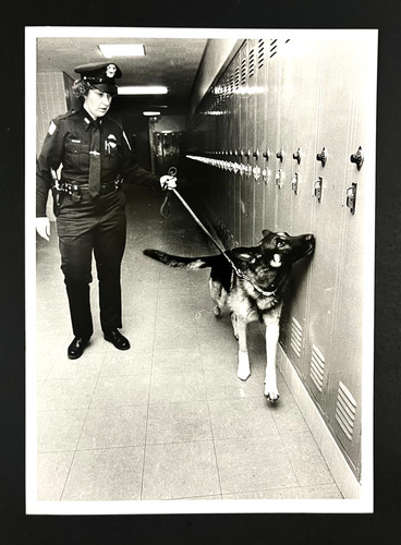 1987 woman police officer - police, k9