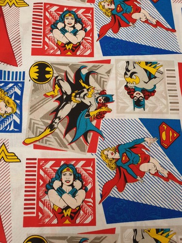 Wonder woman batgirl supergirl - batgirl,