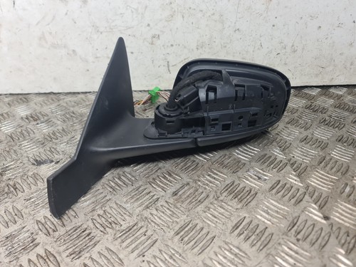Volvo s60 v70 xc70 wing - volvo,