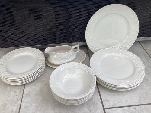 Barratts embossed cream plate - barratts,