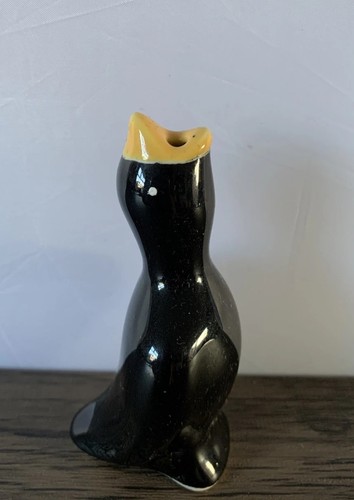 Vintage blackbird pie - blackbird, funnel