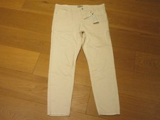 BNWT peacocks 365 Alexa white