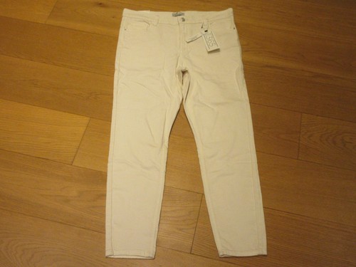 Bnwt peacocks 365 - alexa, white