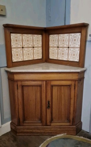 Antique tiled back - tiled, top
