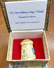 Handpainted Thimble Sylvac