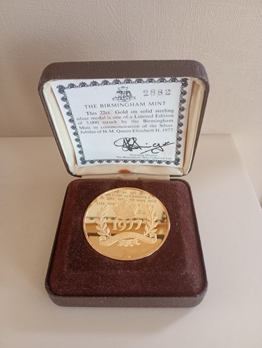 Mint 1977 queen elizabeth - 1977,