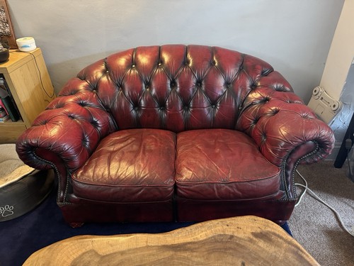Oxblood red seater leather - 2,