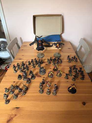 Space marine army howling - space,