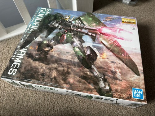 Bandai 100 gundam 00 - bandai,