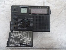 Grundig Traveller 2..7 band travel radio fm/mw/sw