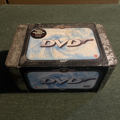 2003 james bond dvd special - james,