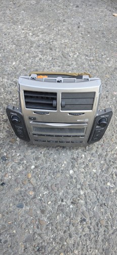 Genuine toyota yaris radio cd - radio,