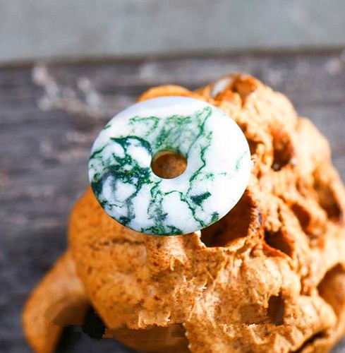 Round jade pendant - jade,