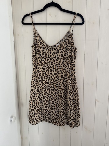 Beige and black - beige, leopard