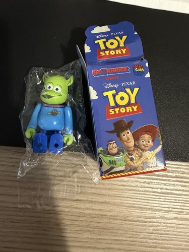 Bearbrick chase toy - toy,