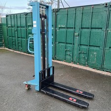 Manual Pallet Stacker 3M High