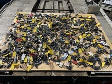 MASSIVE JOB LOT OF CAR KEYS &