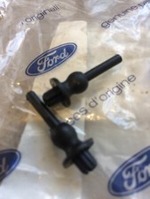 GENUINE FORD SIERRA MK1 , XR4i 4x4 COSWORTH NEW PARCEL SHELF STRAP ANCHOR/CLIP